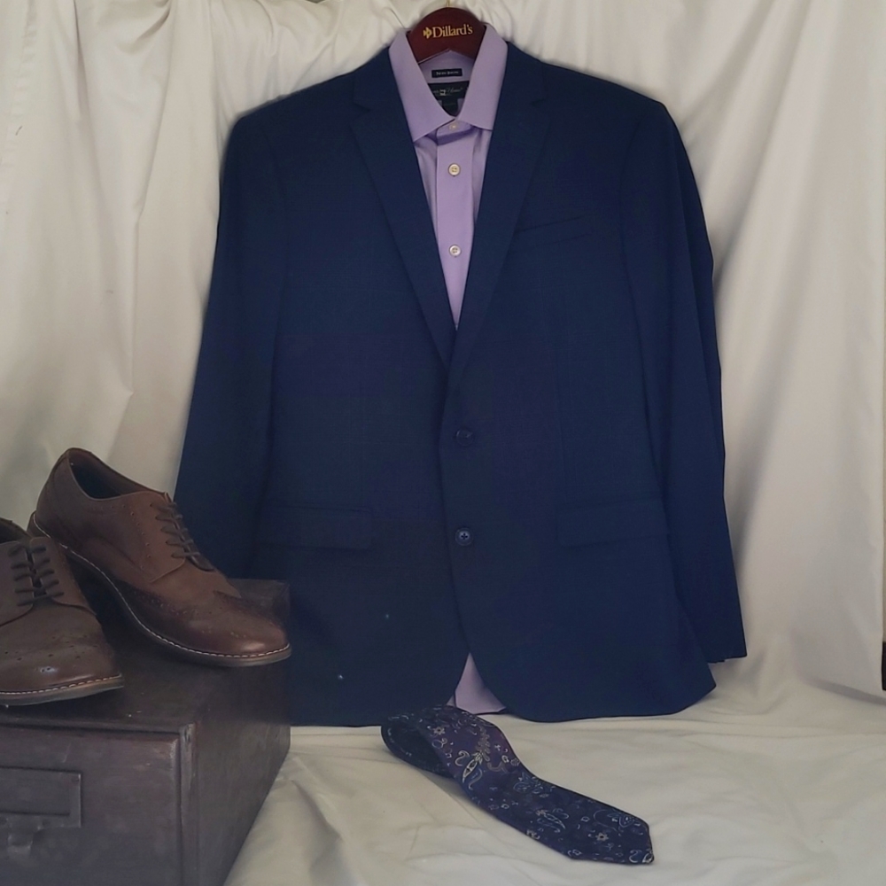 Two Piece Men's Suit w/ Dress Shirt
